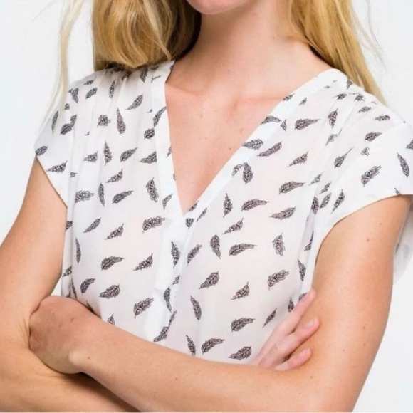 Fun 2 Fun White and Black Blouse - Picture 3 of 9